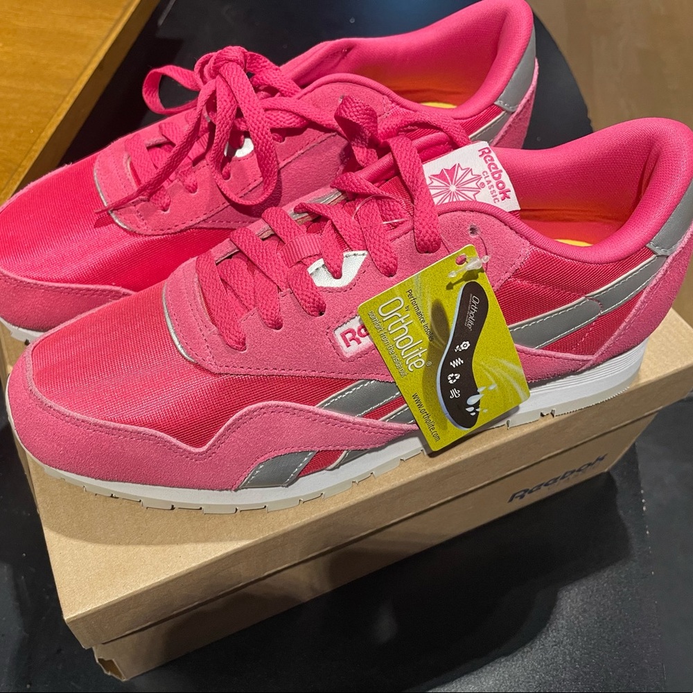 Reebok classic sneakers 🔥